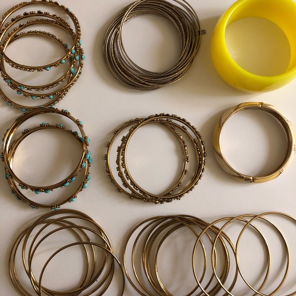 Assorted bangles - Picture 4 of 4